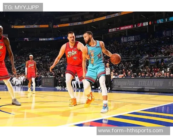 库里回应新规引发的投篮争议:鼓励球员勇敢尝试超远压哨投篮 库里回应新规引发的投篮争议:鼓励球员勇敢尝试超远压哨投篮