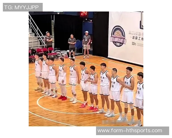 文班在CBA首节遭遇重创五次失误三次犯规表现不佳引发热议 文班在CBA首节遭遇重创五次失误三次犯规表现不佳引发热议