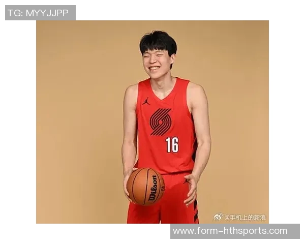 翻译谈杨瀚森：新秀应迎难而上努力追赶前辈与大哥的脚步