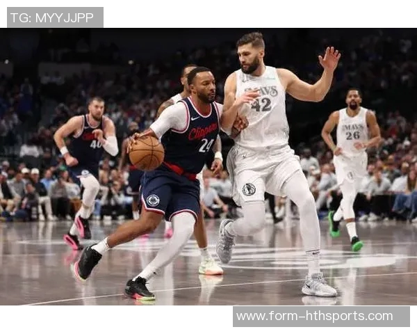 NBA赛事分析快船轻松战胜爵士马刺力克独行侠开拓者全力以赴对抗森林狼 NBA赛事分析快船轻松战胜爵士马刺力克独行侠开拓者全力以赴对抗森林狼