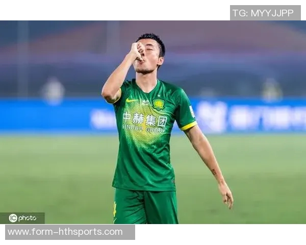 国安队李磊因右大腿肌肉拉伤预计缺阵四周球队面临人员紧张局面 国安队李磊因右大腿肌肉拉伤预计缺阵四周球队面临人员紧张局面