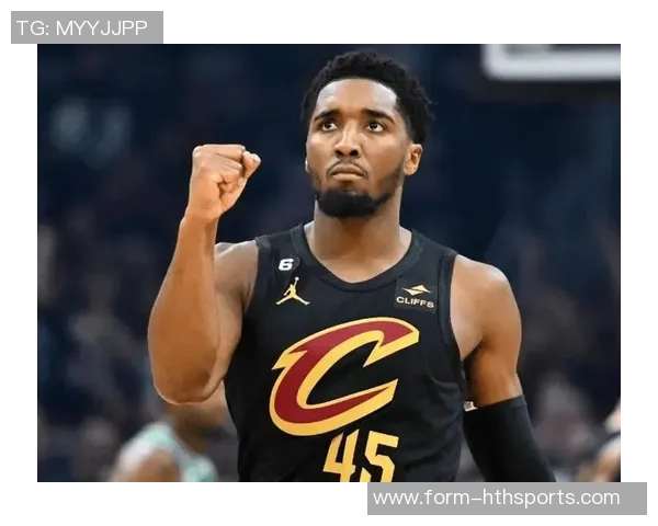 米切尔状态低迷上半场仅得5分6助攻表现令人失望 米切尔状态低迷上半场仅得5分6助攻表现令人失望